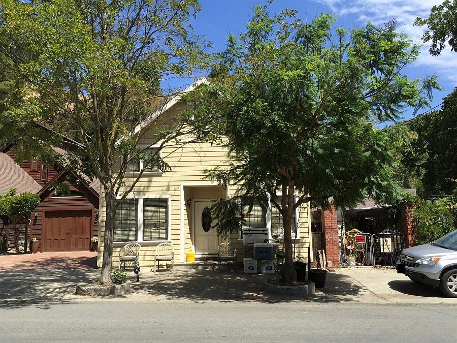 1st image of 34 Canyon Lake Dr