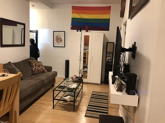 Rented by Voro NYC | media 26