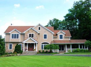 781 Wooded Trl, Franklin Lakes, NJ 07417
