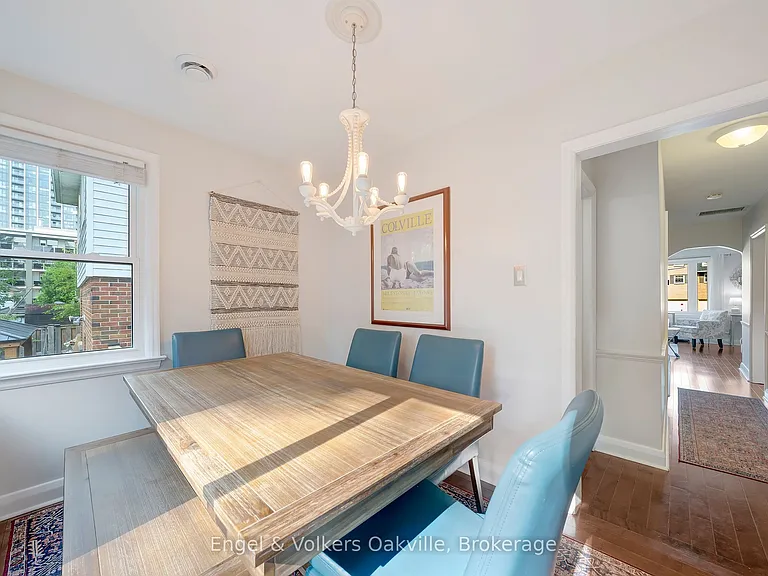 1354 Ontario St — Photo 10