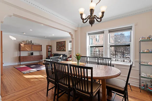 Sold by Hauseit LLC | media 5