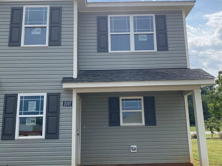 2097 Wiggins Vlg — Photo 2