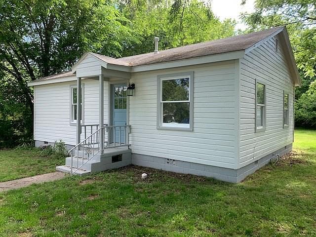 1st image of 804 NW C St