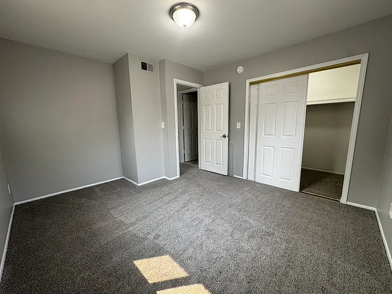 4441 Oakwood Blvd #1 — Photo 10