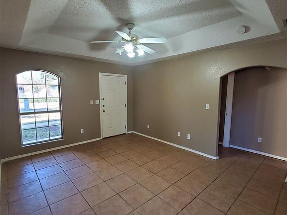 5th image of 401 Jalapeno Dr