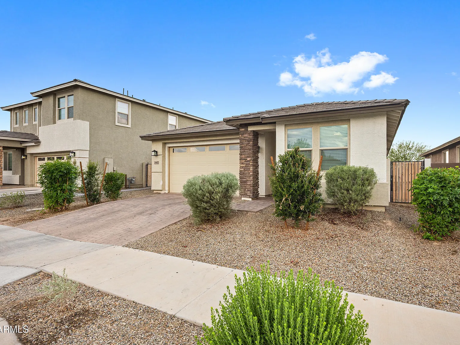 4 bed, 2.5 bath, 1933 sqft, $3,000 — Photo 3
