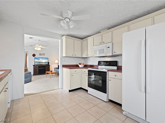 3rd image of 1000 Kings Hwy Unit 270