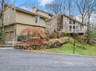 34 Whippoorwill Rd, Armonk, NY 10504