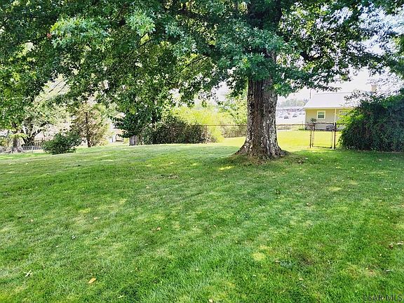 2nd image of 237 Sherwood Dr