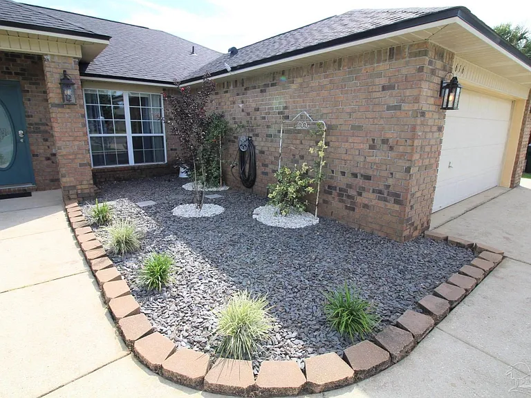 616 Buoy Dr — Photo 2