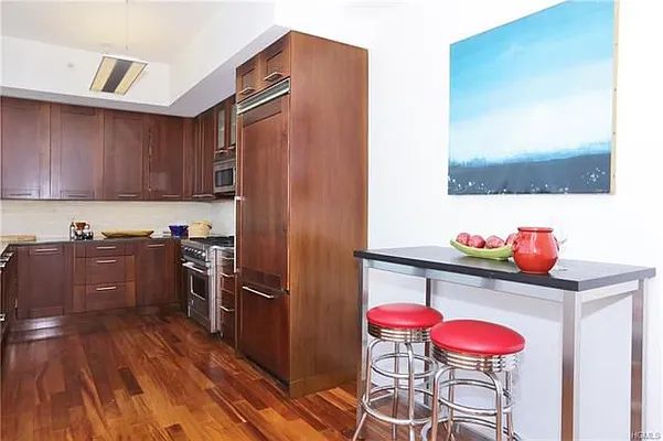 Sold by Douglas Elliman | media 16