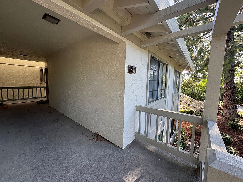 Hallway to front door