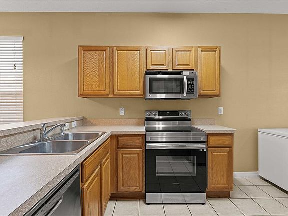 3rd image of 2556 SE 75TH BOULEVARD