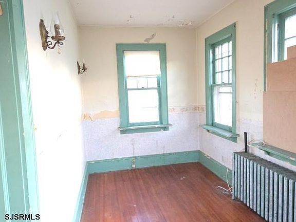 5th image of 426 Philadelphia Ave