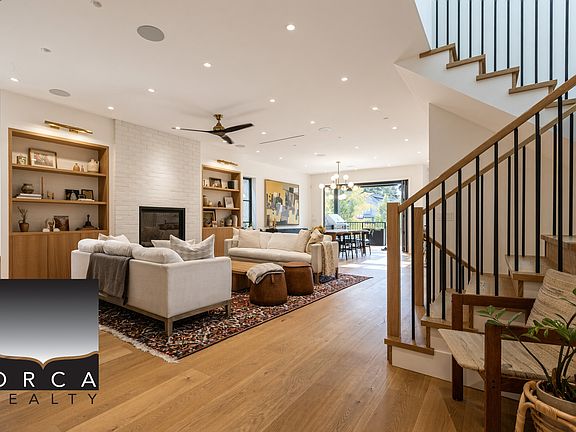 5th image of 4859 Prince Edward St