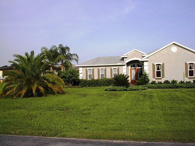 Gorgeous Landscaping!