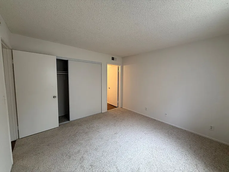 Foothill Blvd. Apartments — Photo 13