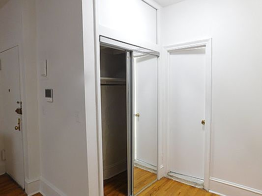 4th image of 1735 2nd Ave #4S