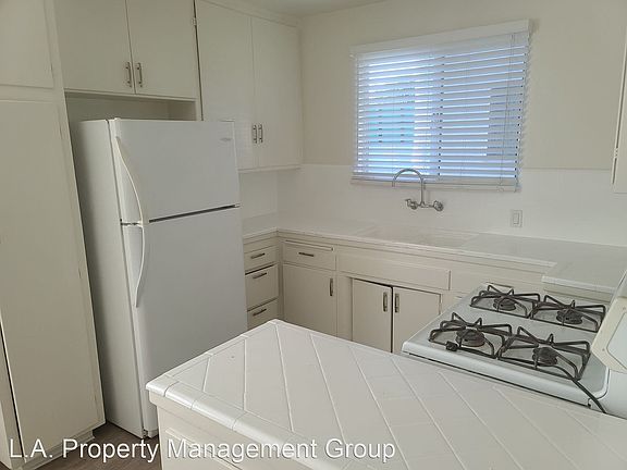 2nd image of 6217 Fulton Ave APT 6