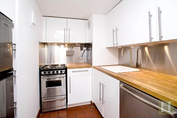 Rented by Halstead Real Estate | media 17