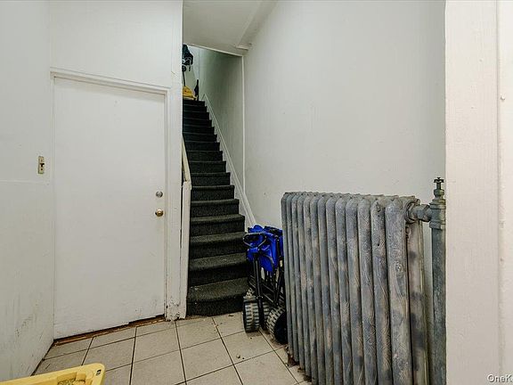 2nd image of 719 Van Nest Avenue