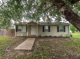 668 Cook St, Lexington, TN 38351