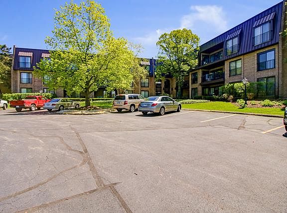 2nd image of 2 The Court Of Harborside APT 101