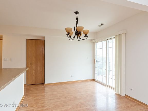 5th image of 928 Symphony Dr #928