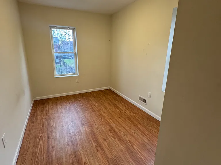 61 Asbury St — Photo 15