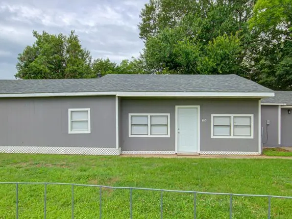405 E 5th St, Hooks, TX 75561