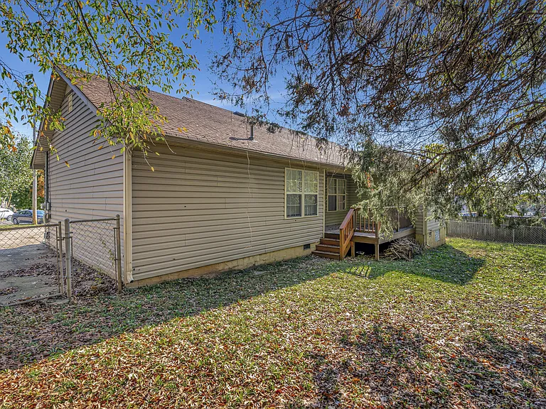 1113 Odom Ct — Photo 5