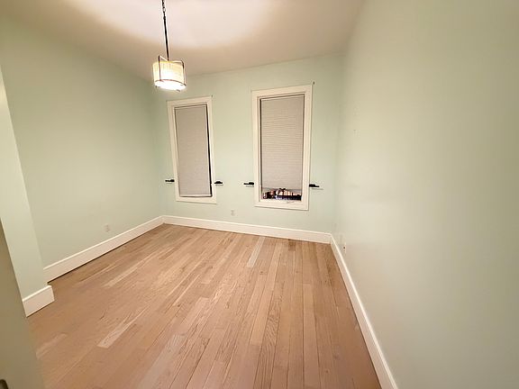 5th image of 542 Newark Ave #39E