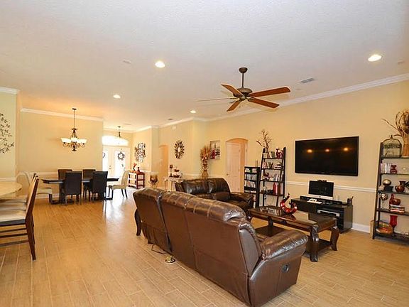 5th image of 361 Palazzo Cir