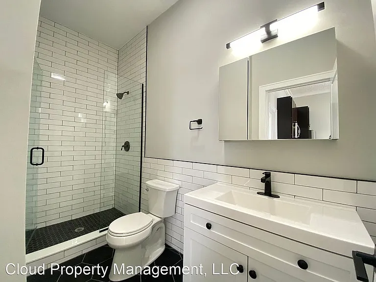 2142 S Fairfield Ave #2R — Photo 7
