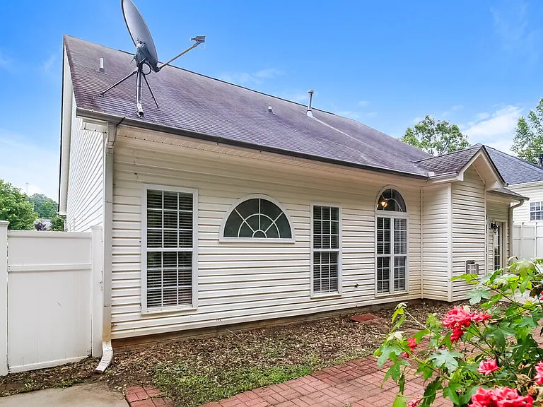 11 Harpers Farm Dr — Photo 16