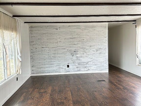 4th image of 808 Kit Carson Dr