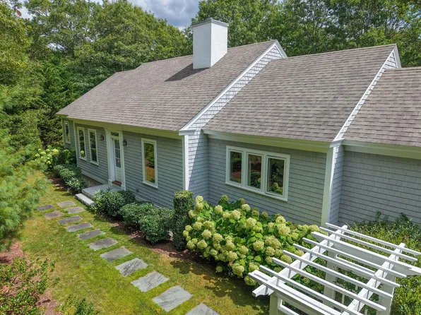 36 Coonamessett Circle, East Falmouth, MA 02536
