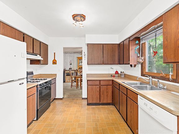 4th image of 1003 Brentwood Pl