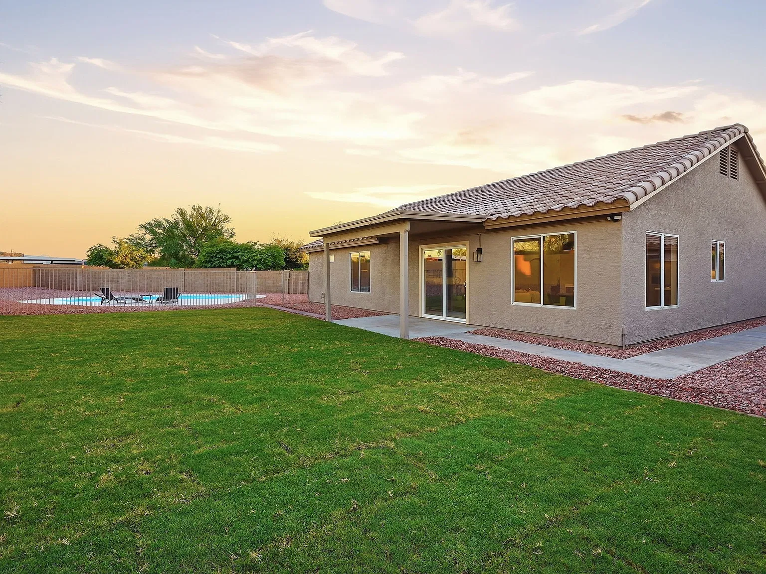 3 bed, 1495 sqft, $3,000 — Photo 3