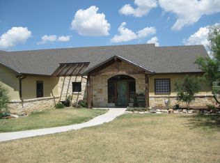 27 Loch Lomond Rd, San Angelo, TX 76901
