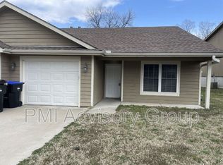 3322 SE Taurus Ave, Topeka, KS 66605