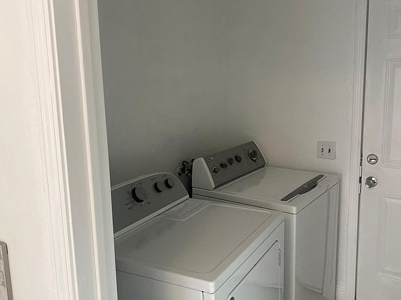 2nd image of 6947 Larkspur Ave