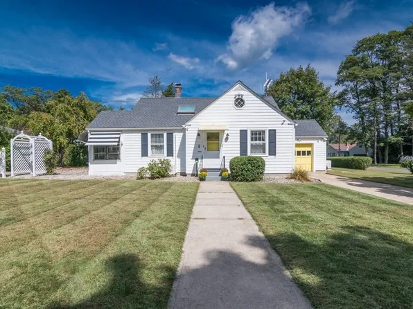 4 Gleason Rd, Northampton, MA 01060