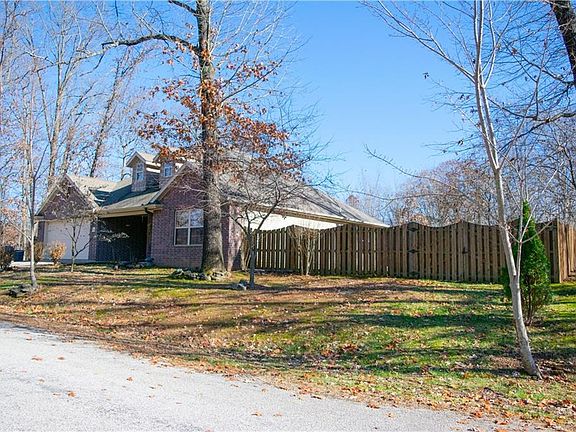 2nd image of 3 Buckland Ln