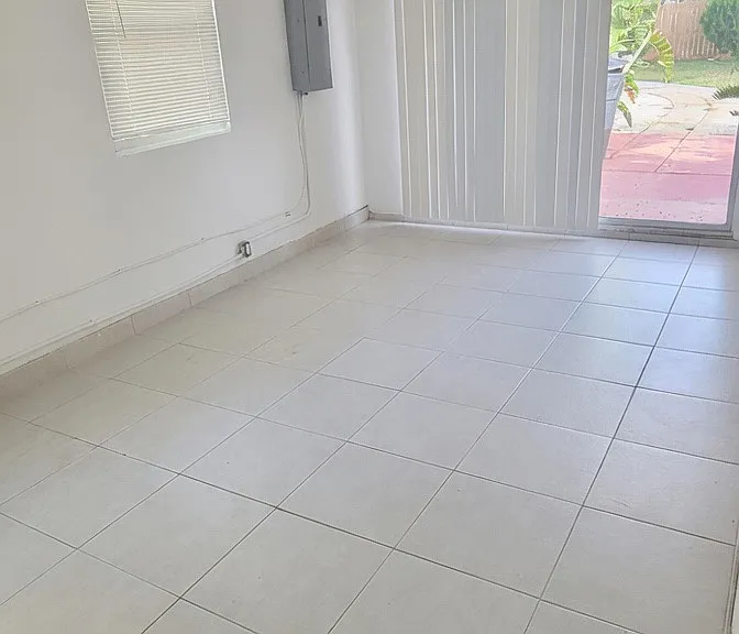 1061 Nokomis St — Photo 12