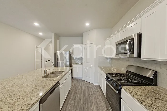 6655 Tiger Pointe Dr — Photo 10