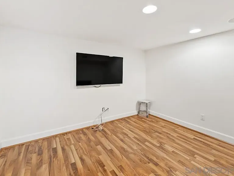 9230 Island Pine Way — Photo 14