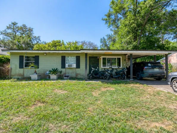 2911 Oakwood Dr, Tallahassee, FL 32304