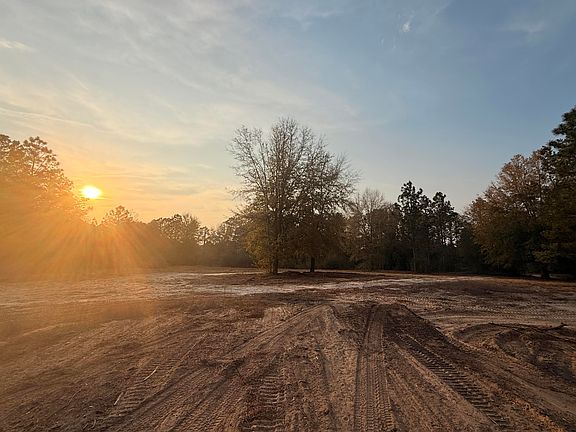 4th image of 734 State Park Rd SE