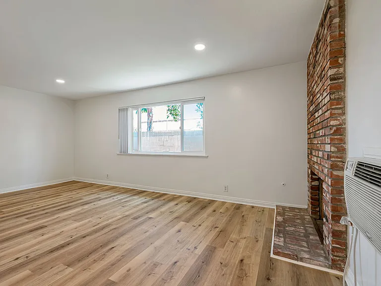 1139 N Shattuck St — Photo 7